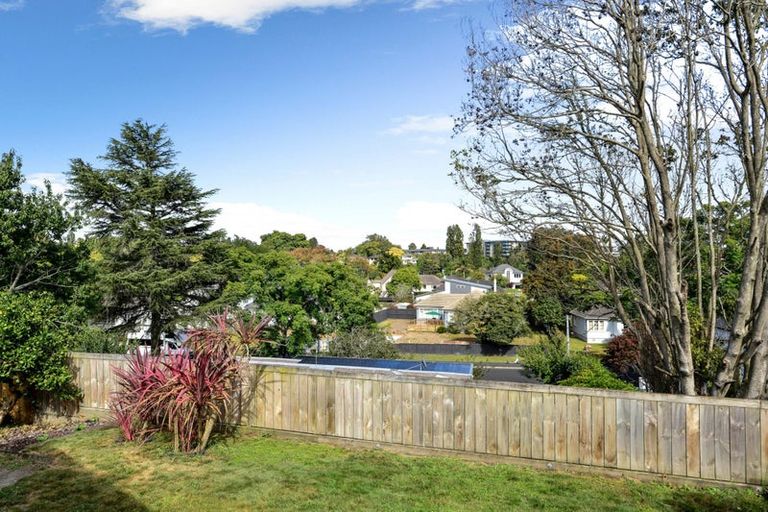 Photo of property in 30 Banbury Crescent, Fairfield, Hamilton, 3214