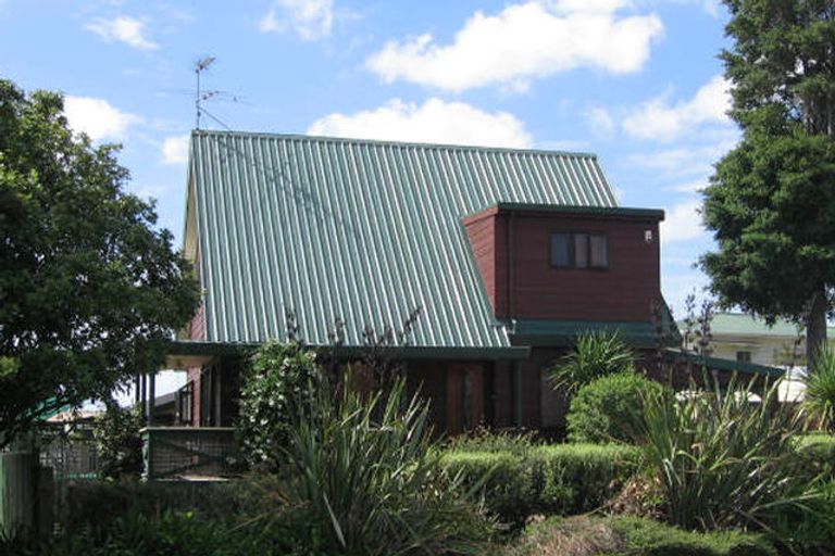 Photo of property in 1 Harvest Drive, Henderson, Auckland, 0612