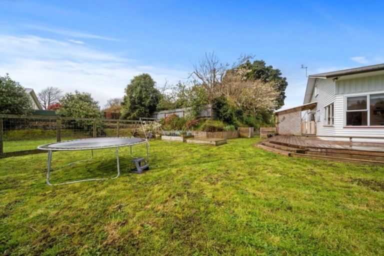 Photo of property in 43 Waihi Road, Hawera, 4610