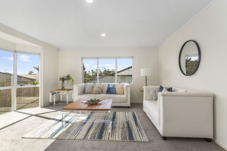 Photo of property in 1/5 Pelican Lane, Unsworth Heights, Auckland, 0632