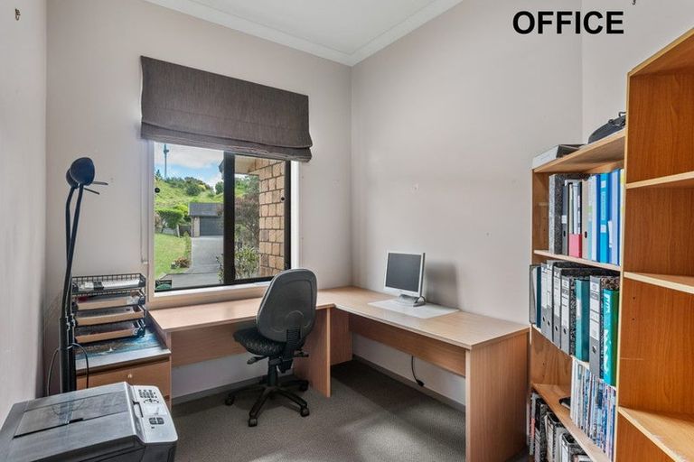 Photo of property in 15 Fairway Oaks Drive, Waikanae Beach, Waikanae, 5036