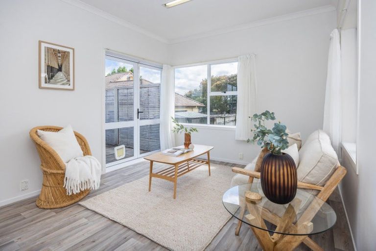 Photo of property in 22 Forest Lake Road, Forest Lake, Hamilton, 3200