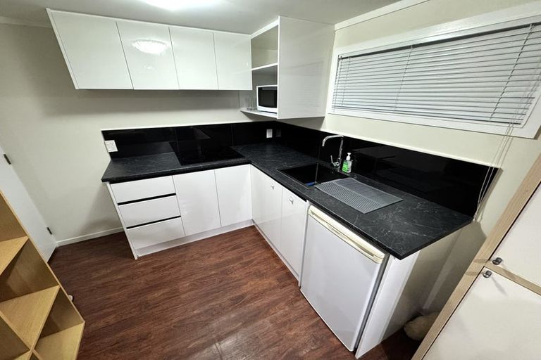 Photo of property in 1/38 Beulah Avenue, Rothesay Bay, Auckland, 0630