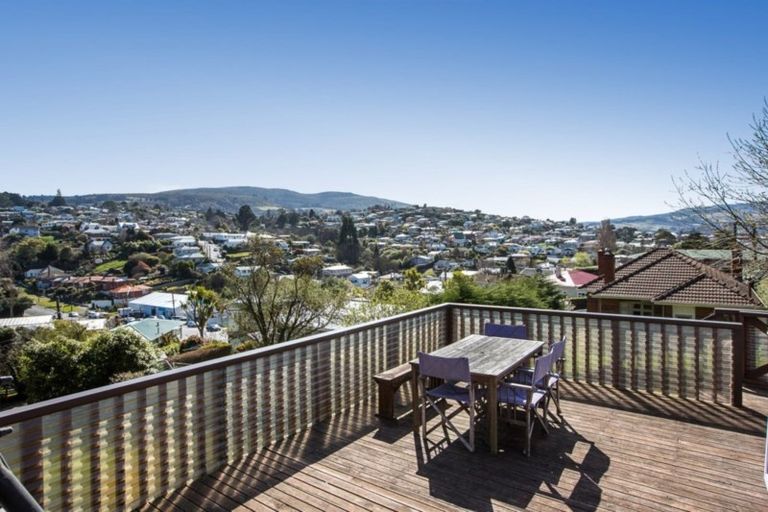 Photo of property in 85 Kaikorai Valley Road, Glenross, Dunedin, 9011