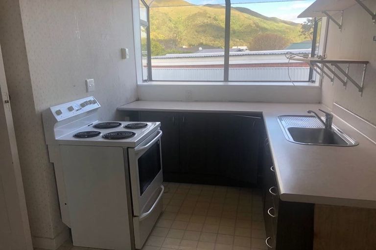 Photo of property in 86 Trafalgar Street, Waterloo, Lower Hutt, 5011