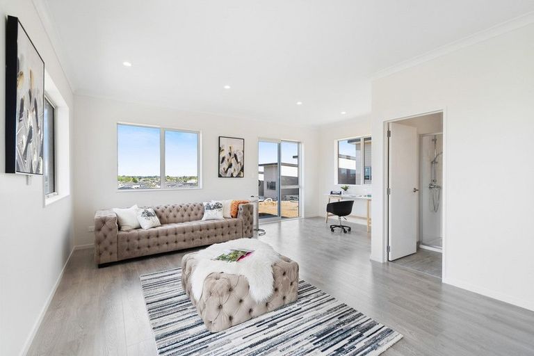 Photo of property in 3 Melgran Avenue, Papakura, 2110