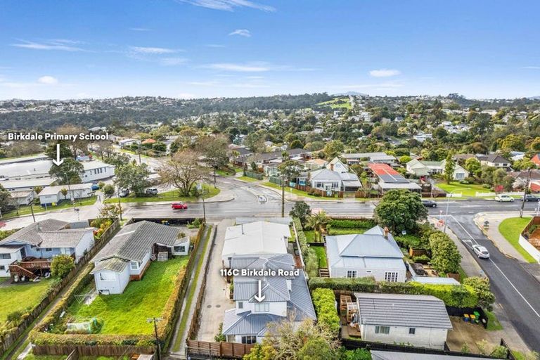 Photo of property in 116c Birkdale Road, Birkdale, Auckland, 0626