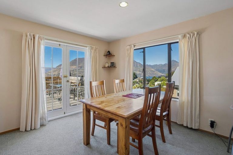 Photo of property in 36 Greenstone Place, Fernhill, Queenstown, 9300