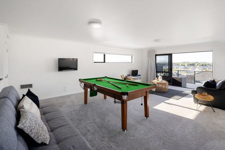 Photo of property in 16 Rose Berry Crescent, Flagstaff, Hamilton, 3210