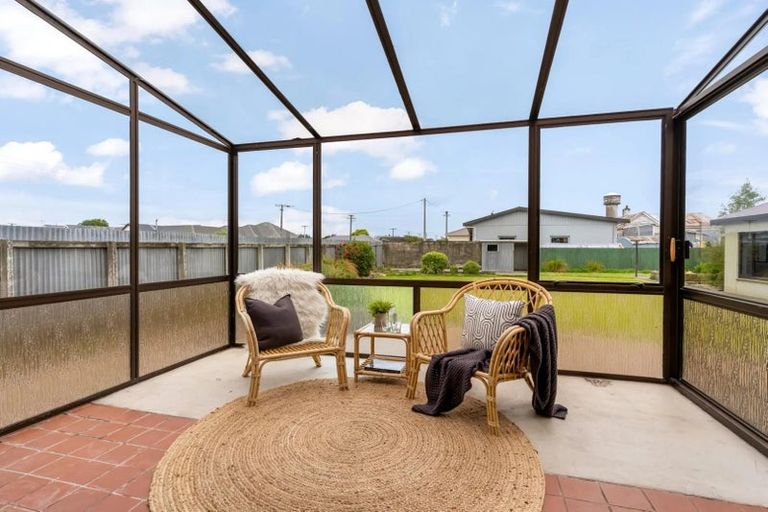 Photo of property in 32 Mary Street, Winton, 9720