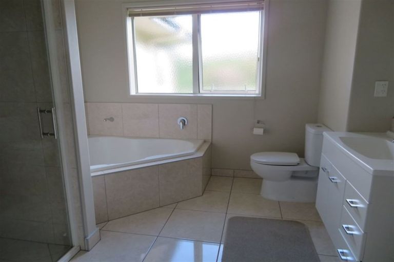 Photo of property in 120 Korokoro Crescent, Thames, 3500