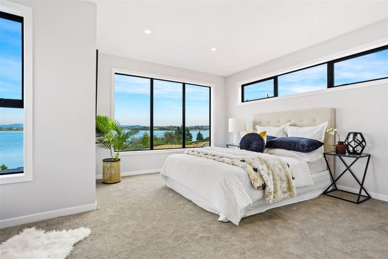Photo of property in 5 Seawind Way, Hobsonville, Auckland, 0616