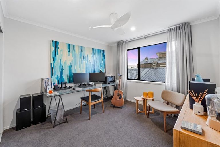 Photo of property in 4 Nohanga Lane, Hobsonville, Auckland, 0616