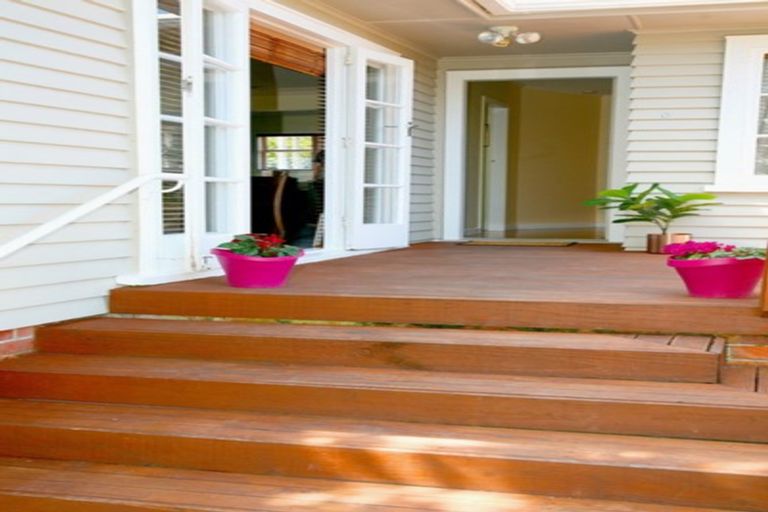 Photo of property in 6 Cliff Road, Papakura, 2110
