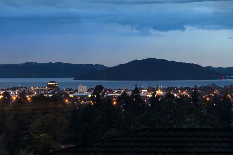 Photo of property in 24 Exeter Place, Tihiotonga, Rotorua, 3015