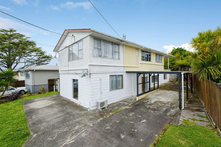Photo of property in 3 Statesman Street, Henderson, Auckland, 0612