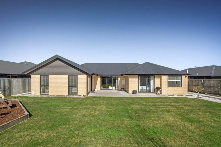 Photo of property in 5 Feather Place, Rolleston, 7615