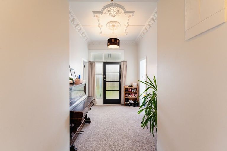 Photo of property in 63a Royal Crescent, Saint Kilda, Dunedin, 9012