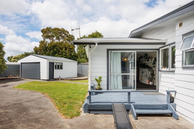 Photo of property in 22 Saturn Crescent, Milson, Palmerston North, 4414