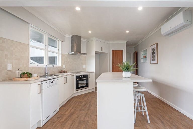 Photo of property in 6 Anaru Place, Awapuni, Palmerston North, 4412