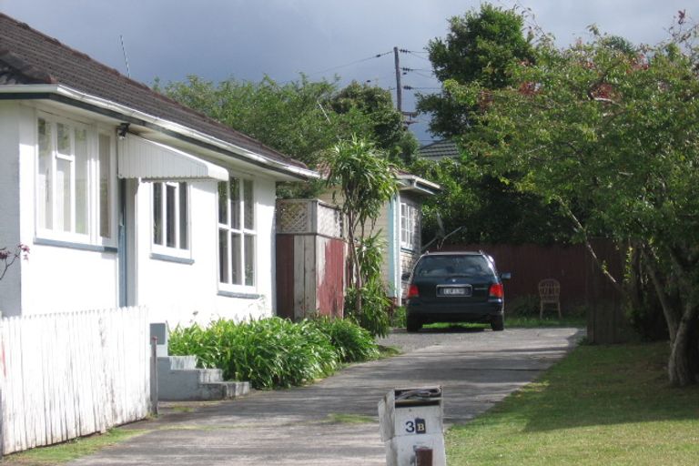 Photo of property in 3 Hill Crescent, New Lynn, Auckland, 0600