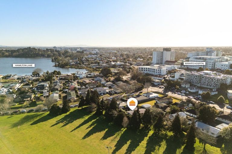 Photo of property in 3a Sandleigh Road, Hamilton Lake, Hamilton, 3204