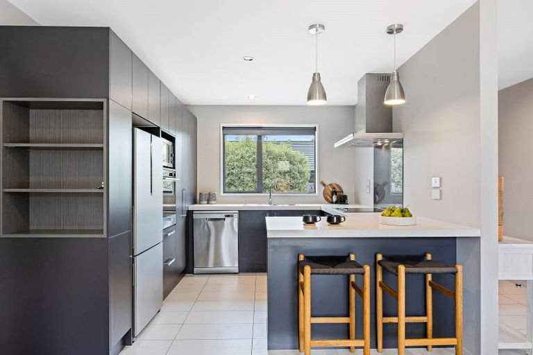 Photo of property in 15 Mollymawk Place, Woolston, Christchurch, 8023