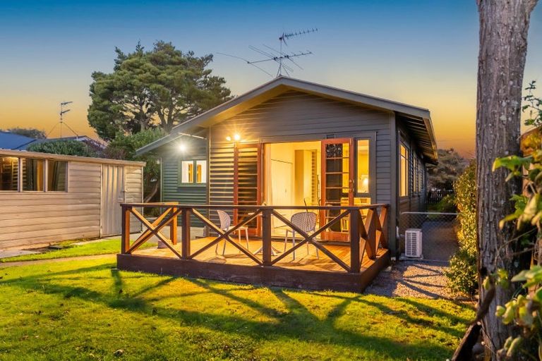 Photo of property in 53 Palmer Crescent, Silverstream, Upper Hutt, 5019