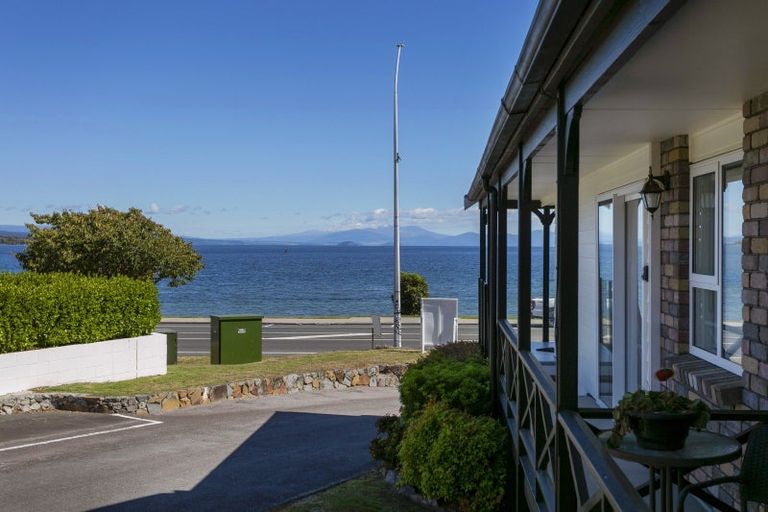 Photo of property in 2/116 Lake Terrace, Taupo, 3330
