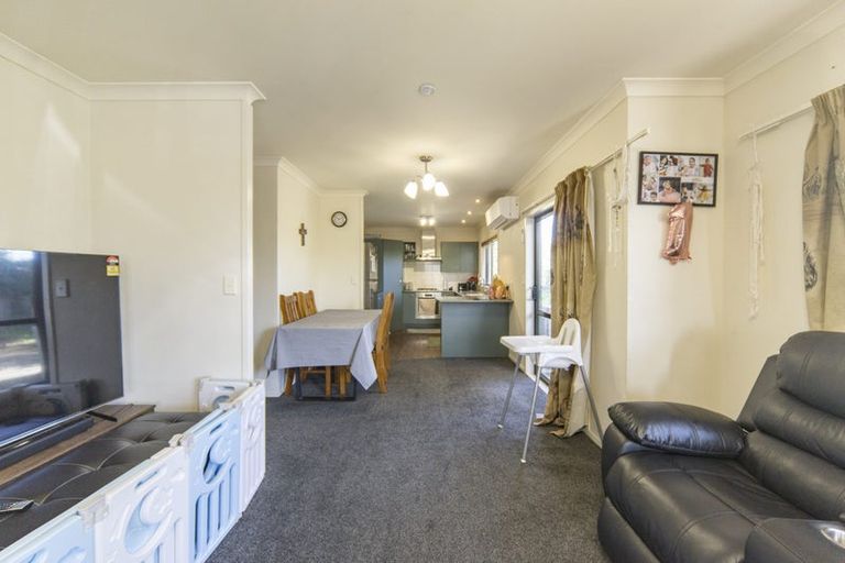 Photo of property in 21 Catalina Drive, Melville, Hamilton, 3206