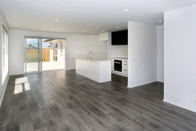 Photo of property in 16 Olivia Road, Pukekohe, 2120