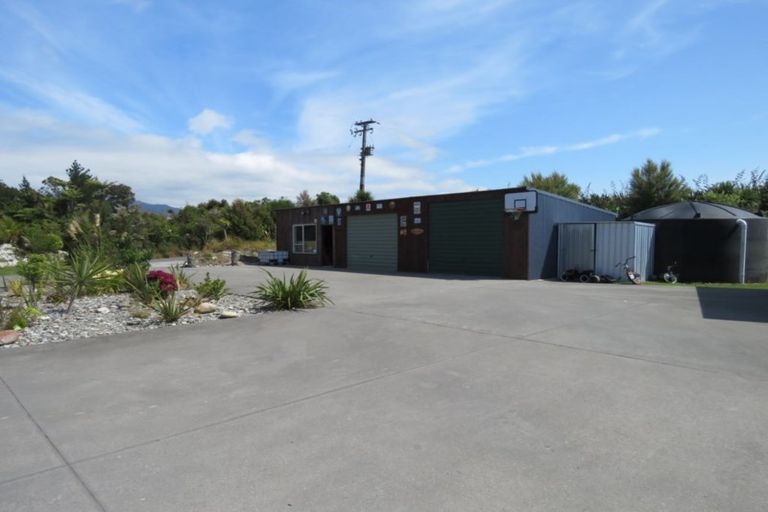 Photo of property in 17 State Highway 67, Westport, Cape Foulwind, 7892