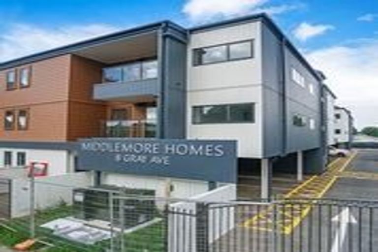 Photo of property in 8 Gray Avenue, Mangere East, Auckland, 2024