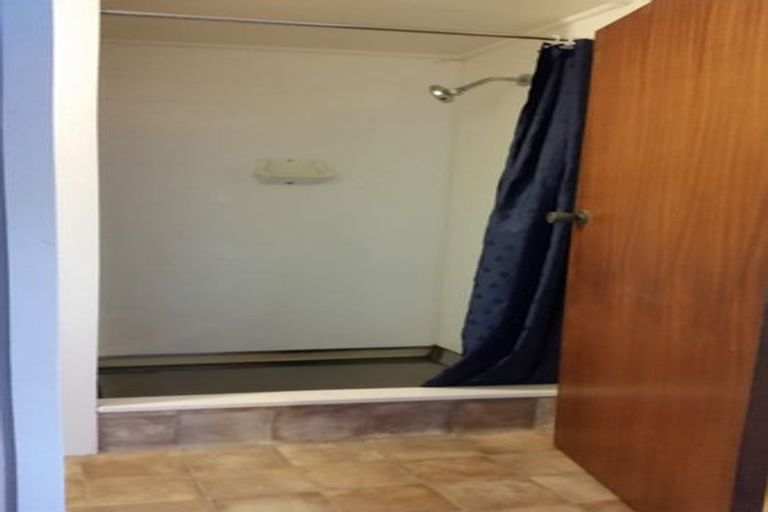 Photo of property in 2/12 Halifax Street, Kingston, Wellington, 6021