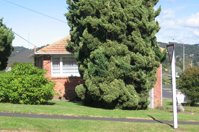 Photo of property in 54 Savoy Road, Glen Eden, Auckland, 0602