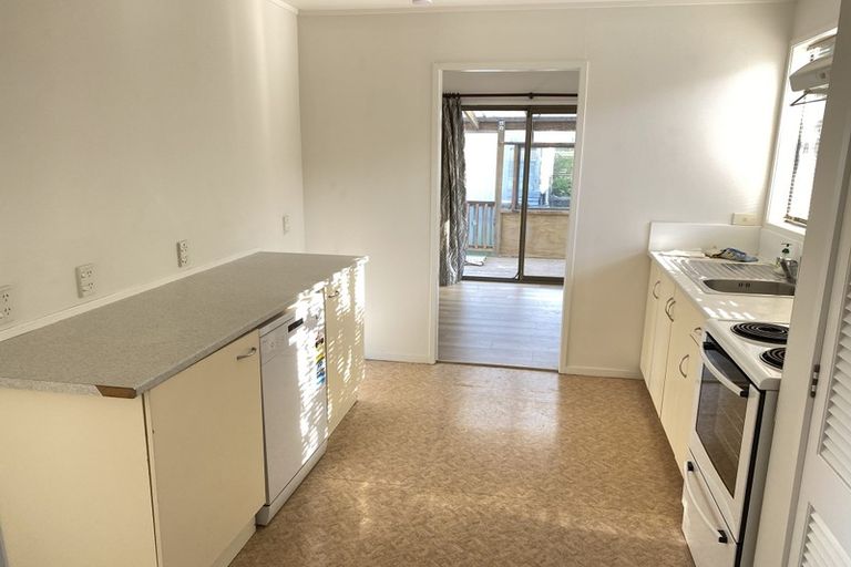 Photo of property in 71 Reynella Drive, Massey, Auckland, 0614