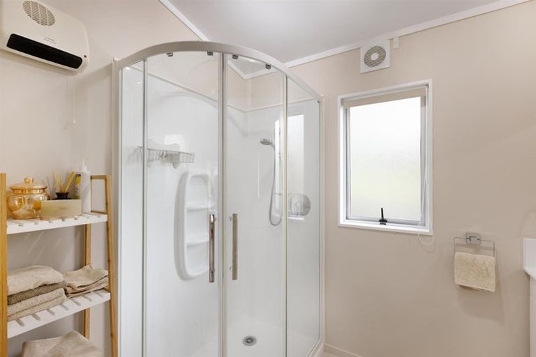 Photo of property in 6 Milsom Place, Te Puke, 3119