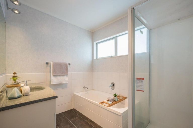 Photo of property in 8 Hicks Close, Whitby, Porirua, 5024