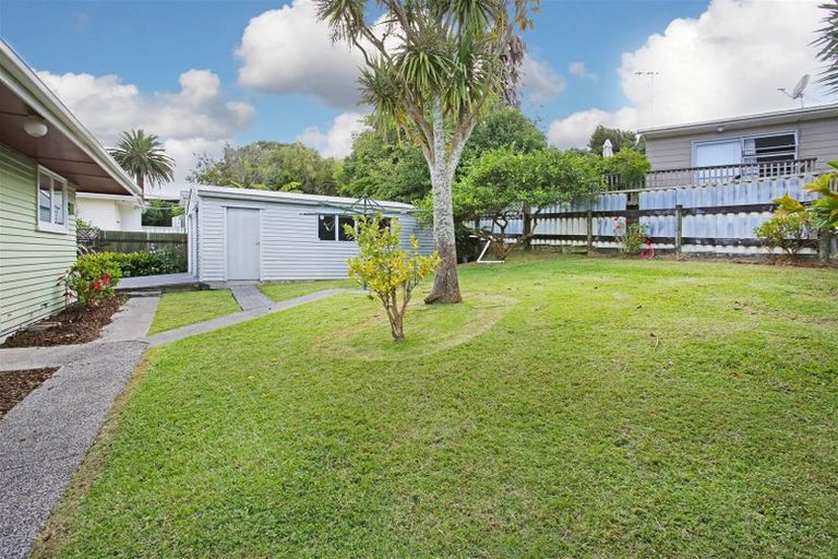 Photo of property in 13 Totara Street, Waiuku, 2123