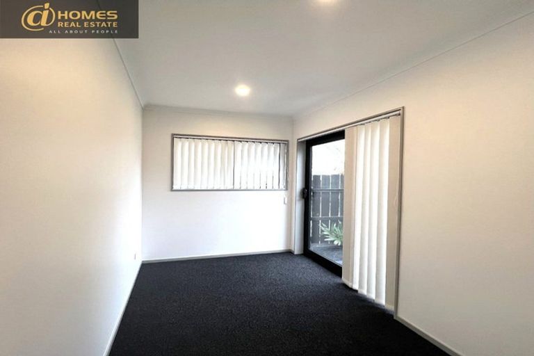 Photo of property in 19a Statesman Street, Henderson, Auckland, 0612