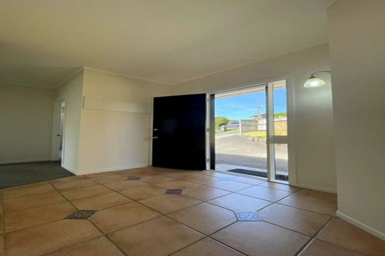 Photo of property in 1/13 Newhaven Terrace, Mairangi Bay, Auckland, 0630