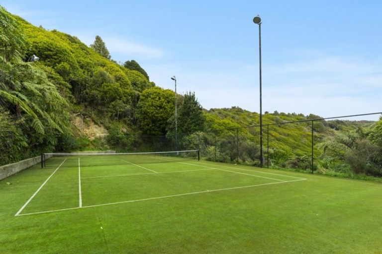 Photo of property in 198-200 Maungakotukutuku Road, Paraparaumu, 5032