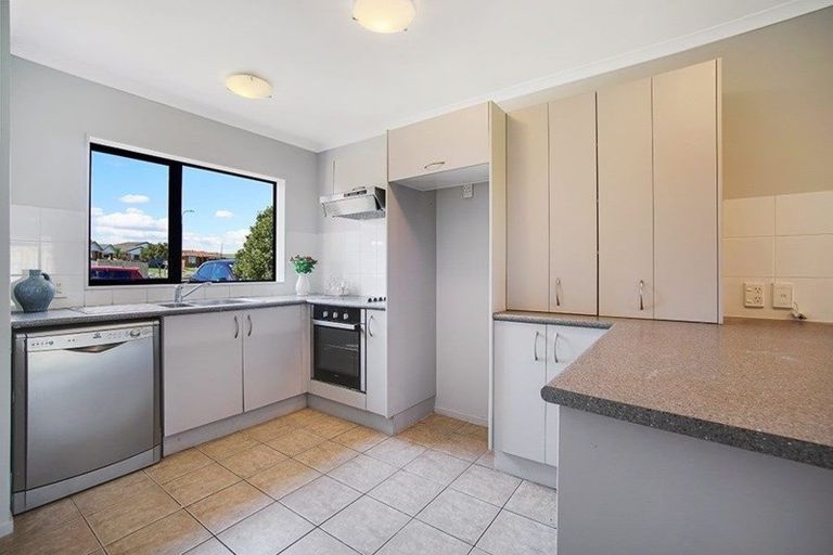 Photo of property in 65 Naylors Drive, Mangere, Auckland, 2022