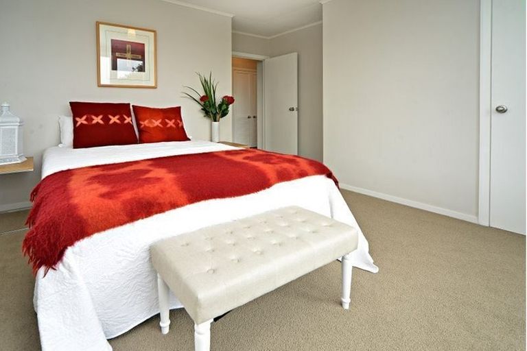 Photo of property in 1 Farmer Street, Mangere East, Auckland, 2024