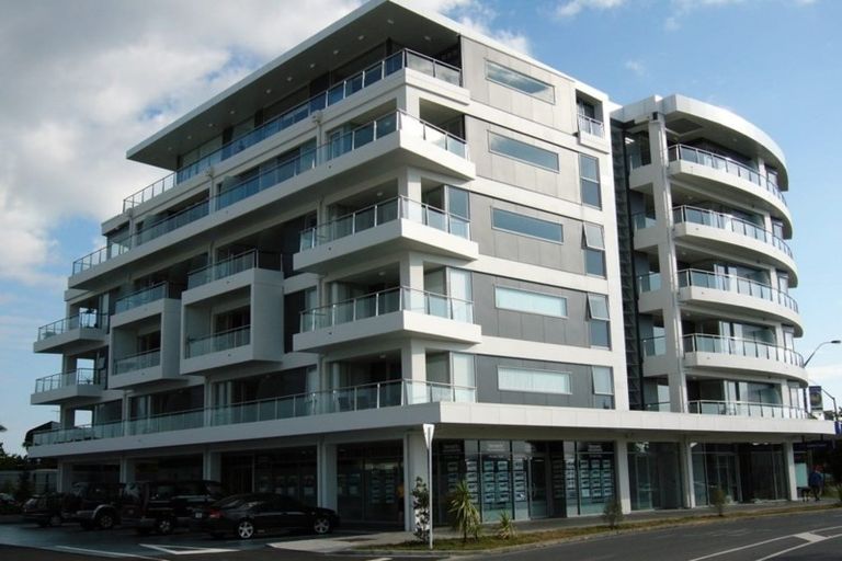 Photo of property in Bella Vista, 1b/84 Gunner Drive, Te Atatu Peninsula, Auckland, 0610