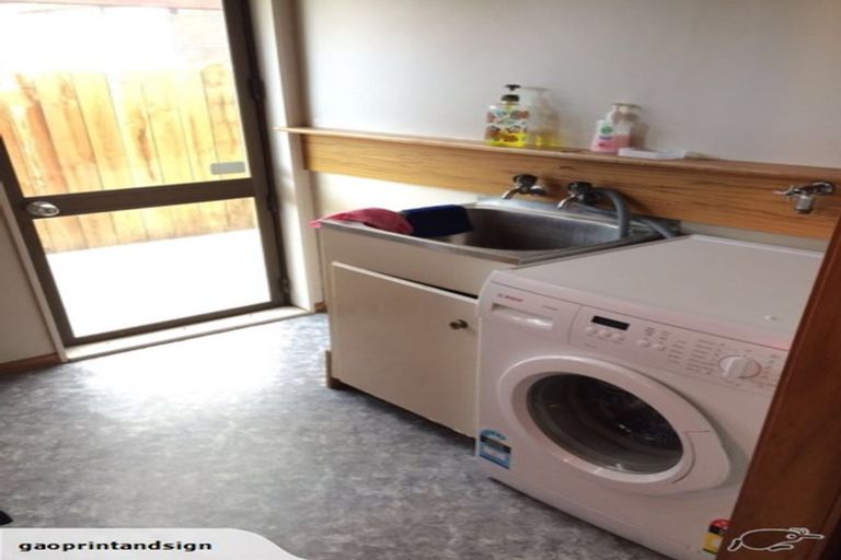 Photo of property in 197 Henderson Valley Road, Henderson, Auckland, 0612