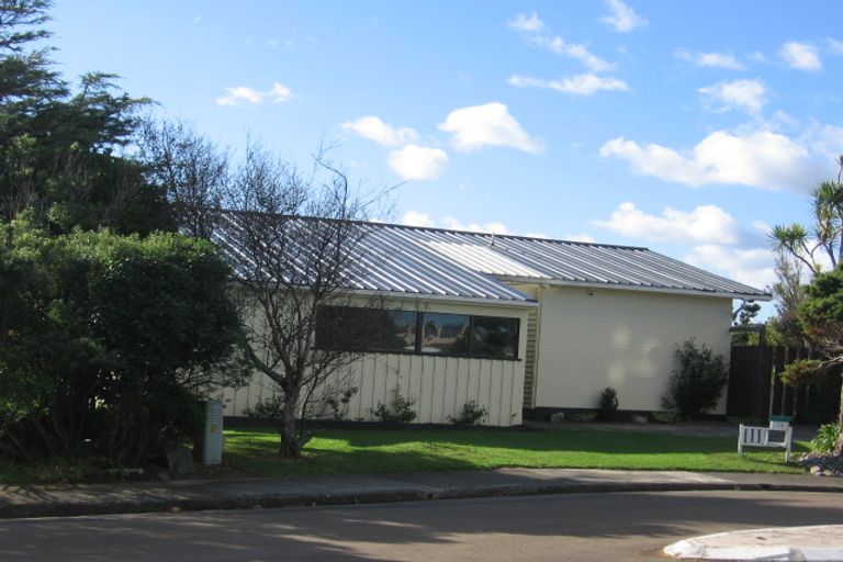 Photo of property in 13 Chorley Grove, Churton Park, Wellington, 6037