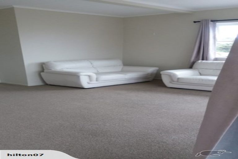 Photo of property in 1/27 Neptune Avenue, Beach Haven, Auckland, 0626