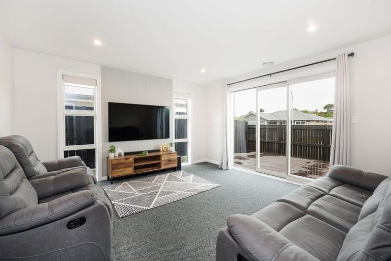 Photo of property in 72 Freedom Drive, Kelvin Grove, Palmerston North, 4414