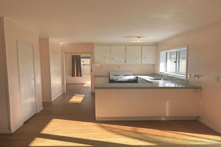 Photo of property in 11 Walworth Avenue, Pakuranga Heights, Auckland, 2010